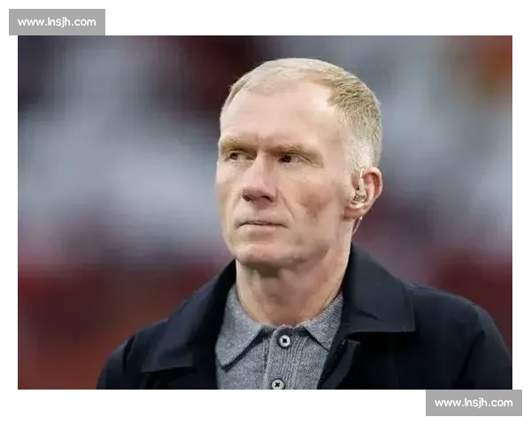 内维尔热刺包厢感慨：若父母当年能享这般待遇，职业生涯无憾